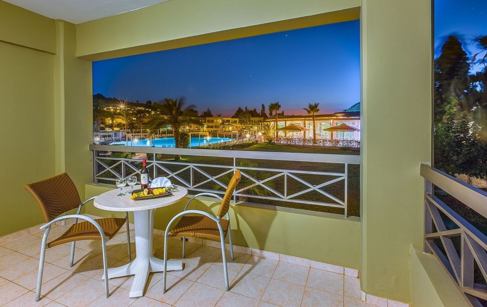 Kipriotis Maris Suites 5*