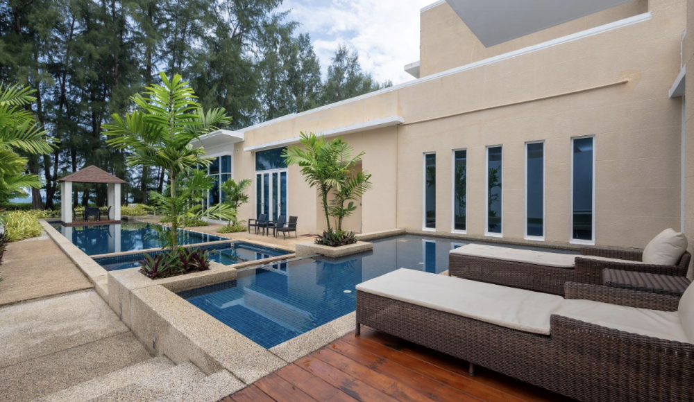 Andaman Pool Villas 5*