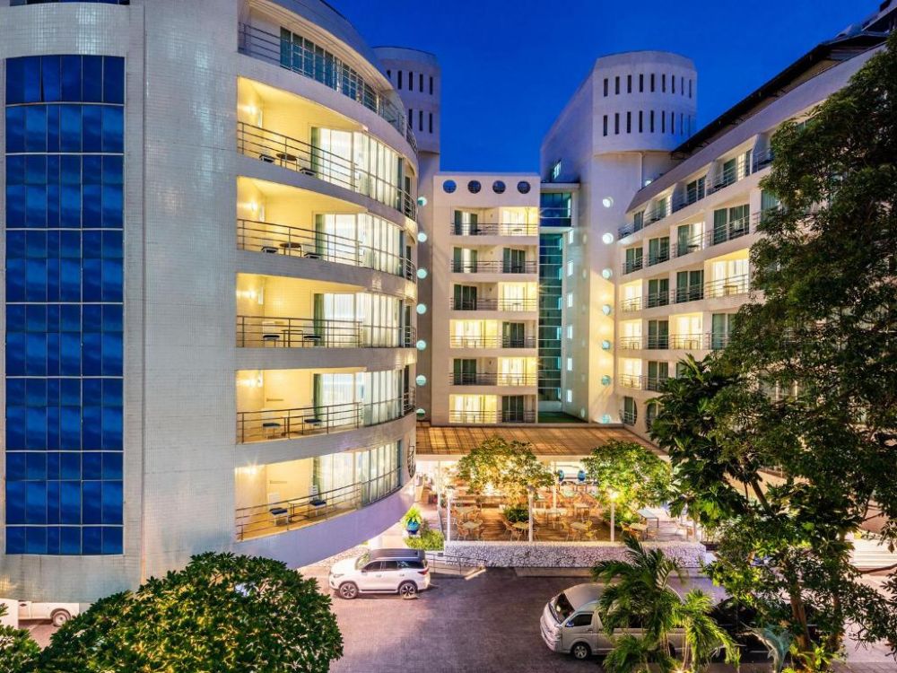 Blue Cabin Hotel (ex. A-One New Wing Hotel) 4*