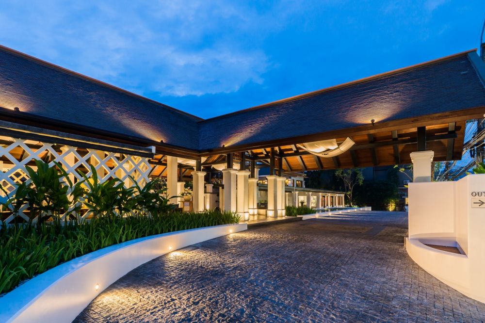 Chaweng Regent Beach Resort 4*