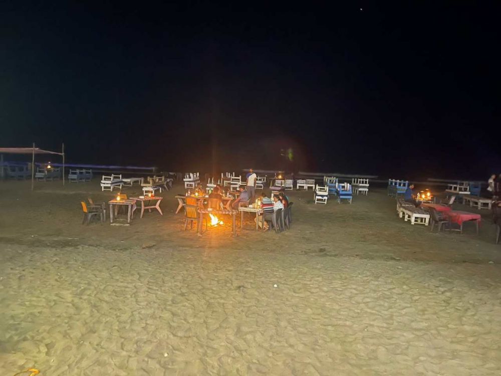 Sydney X Cafe & Beach Huts 