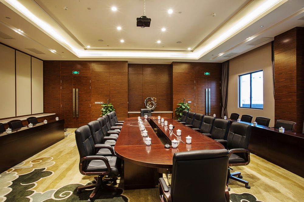 Jinghai Hotel & Resort 5*