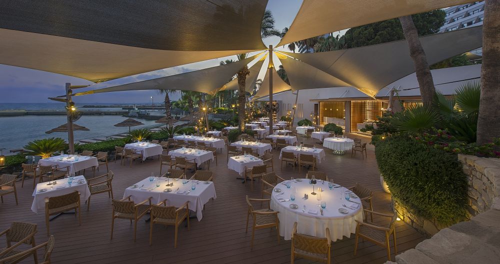 Amathus Beach Hotel 5*