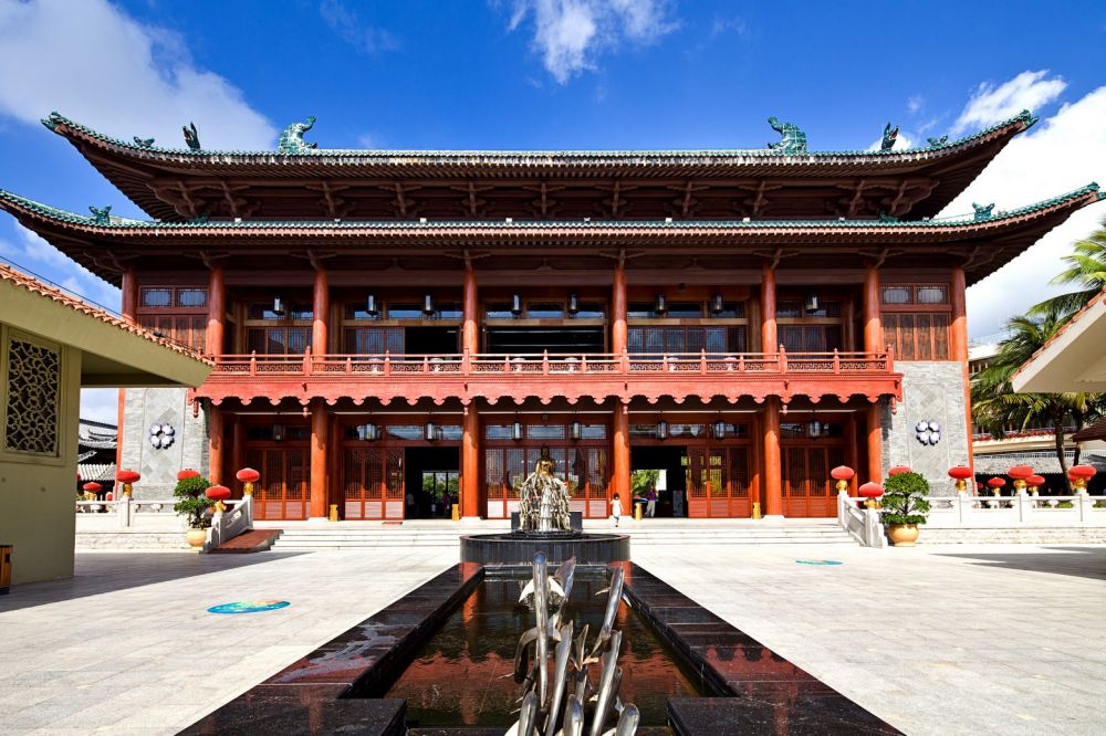 Swissotel & Grand Mercure Sanya Yalong Bay 5*