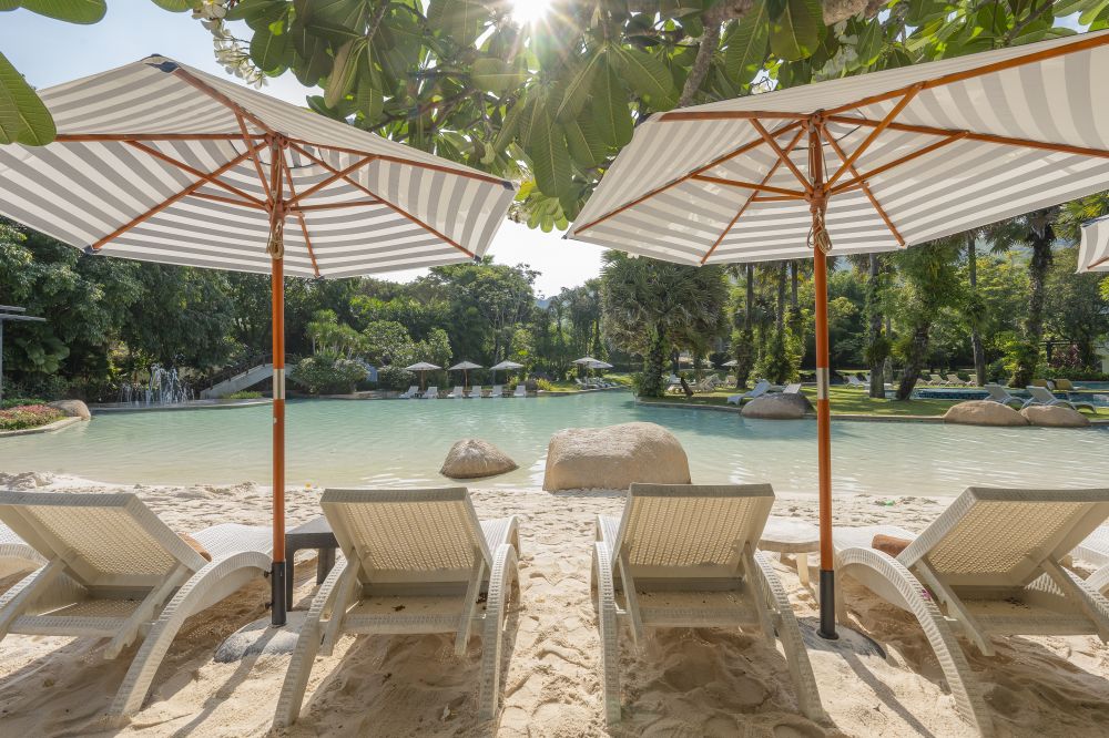 Naithonburi Resort 4*