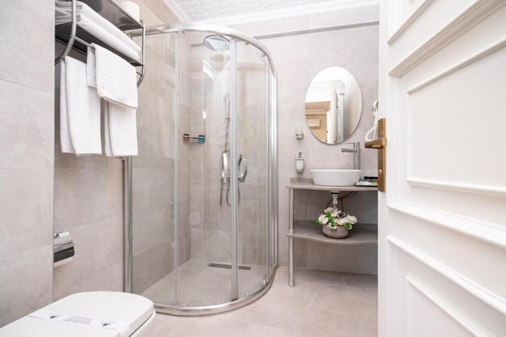 Standard, 1207 Hotel (Ex. Alzer Hotel) 4*