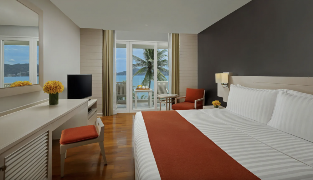 Superior Balcony (Ocean Front Wing), Amari Phuket 5*