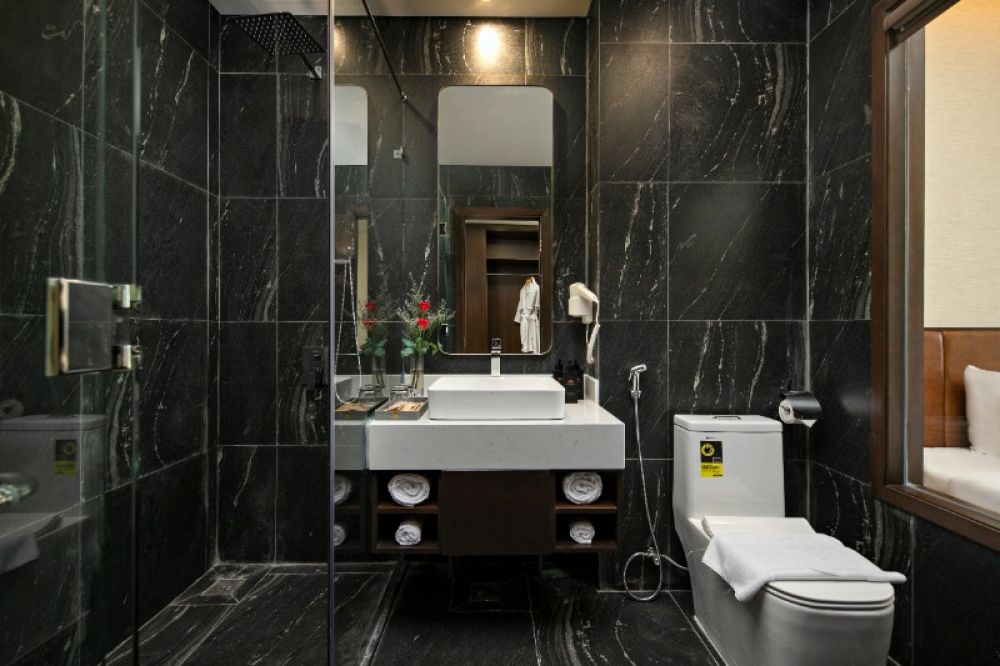 Deluxe Twin Sea View with Balcony, Golden Lotus Grand Hotel 4*