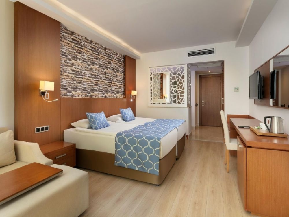 Standard LV, Armas Life Belek 5*