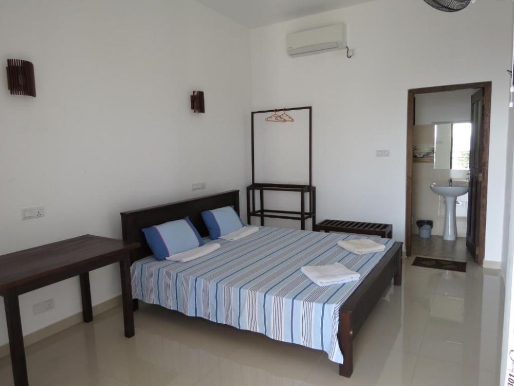 Deluxe Room DBL/Twin Balcony Sea View (Third Floor), Sailors Mirissa 3*