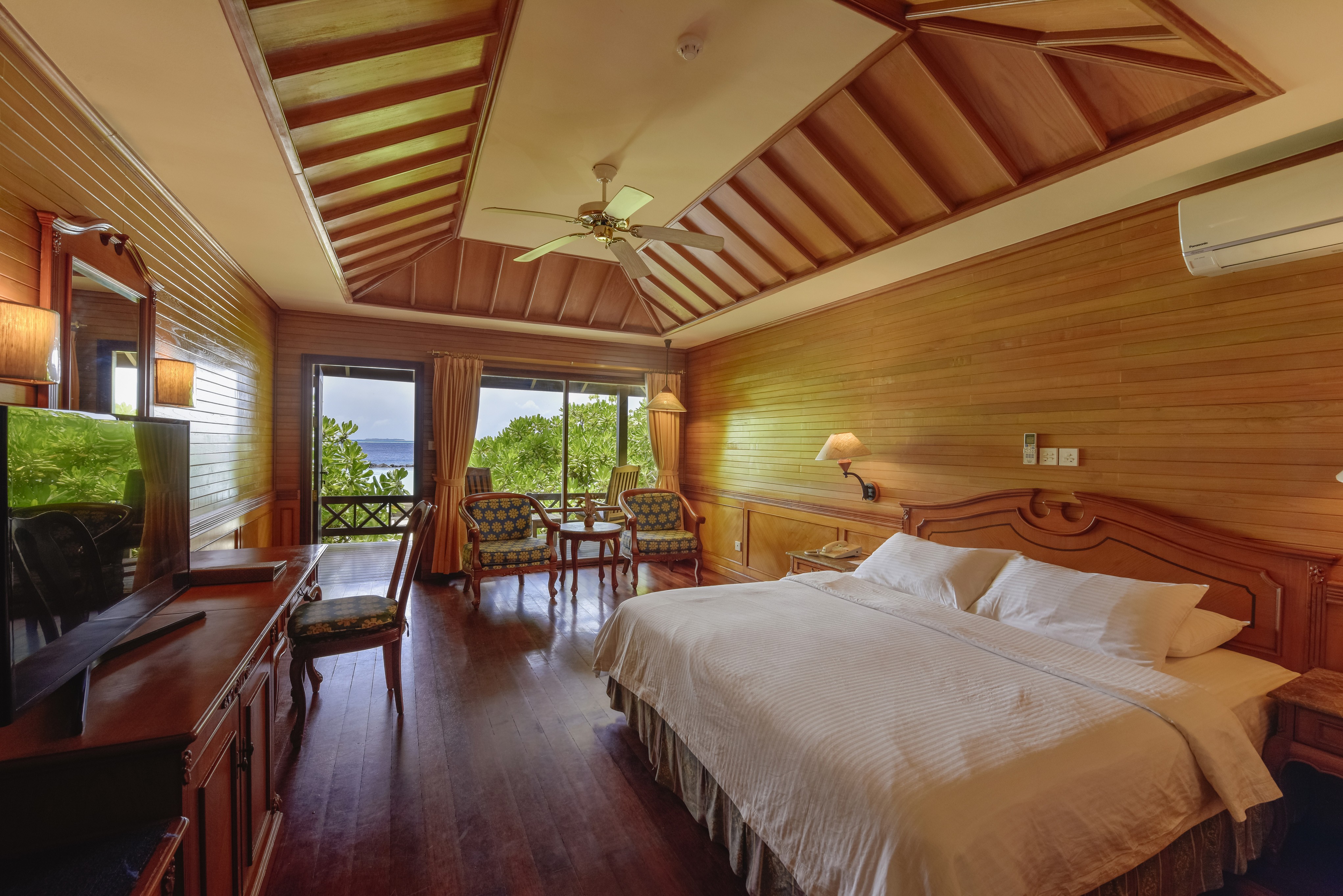 Beach Villa, Royal Island 5*