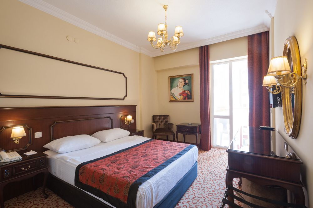 Comfort Room, Antique Roman Palace Museum Hotel +16 5*