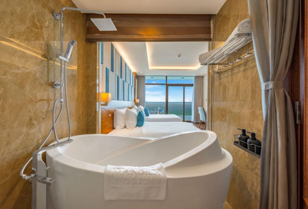 Ocean Front, Mandila Beach Hotel 3+