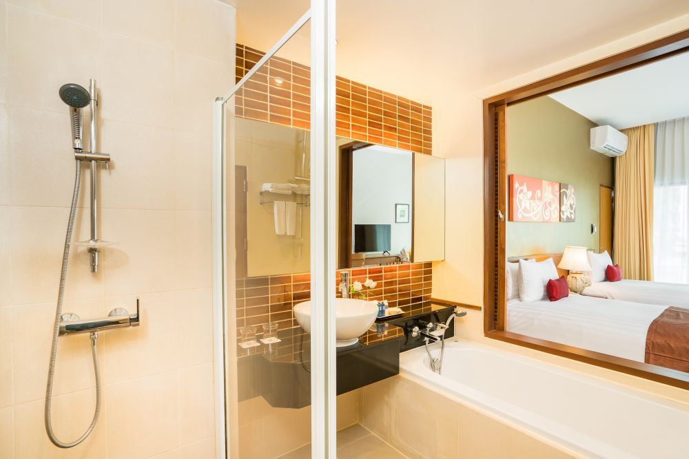Deluxe Pool Access, Cosy Beach Hotel 3+