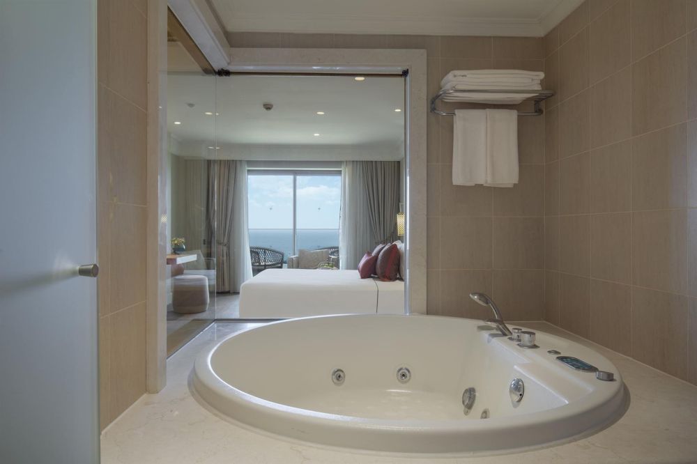 Superiror Sea View with Jacuzzi (Honeymoon), Ela Excellence Resort Belek (ex. Ela Quality Resort) 5*