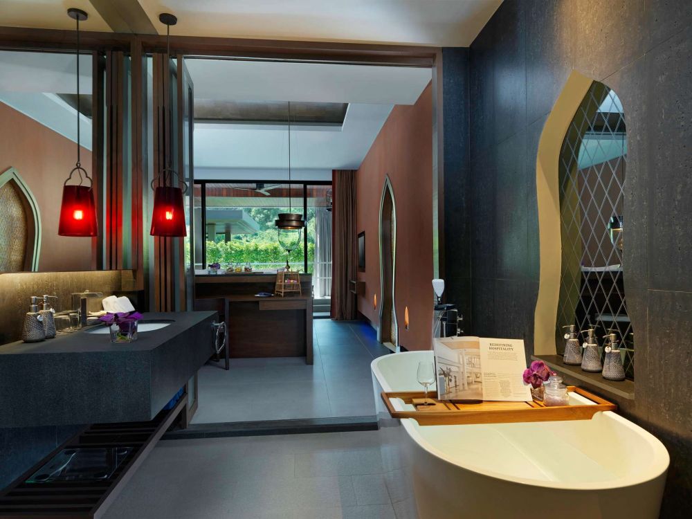 Premier Room Pool Access Whirlpool Bath (King Bed), Avista Hideaway Phuket Patong Mgallery By Sofitel 5*