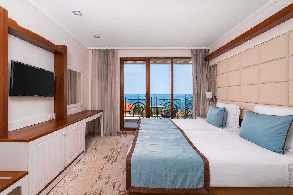 Deluxe Room Side Sea View, Festa Via Pontica 4*