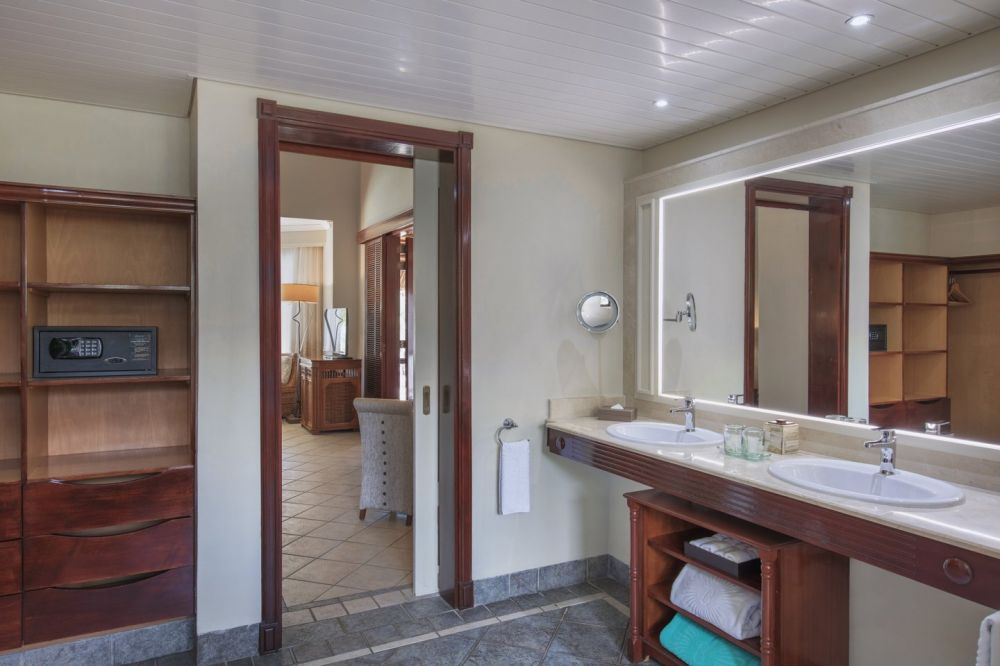Junior Suite/ Junior Suite Beach, Dinarobin Beachcomber Golf Resort & Spa 5*