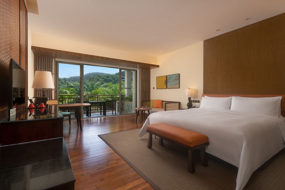 Superior Room (ex.Deluxe Mountain View Room), Le Meridien Shimei Bay Beach Resort & Spa 5*
