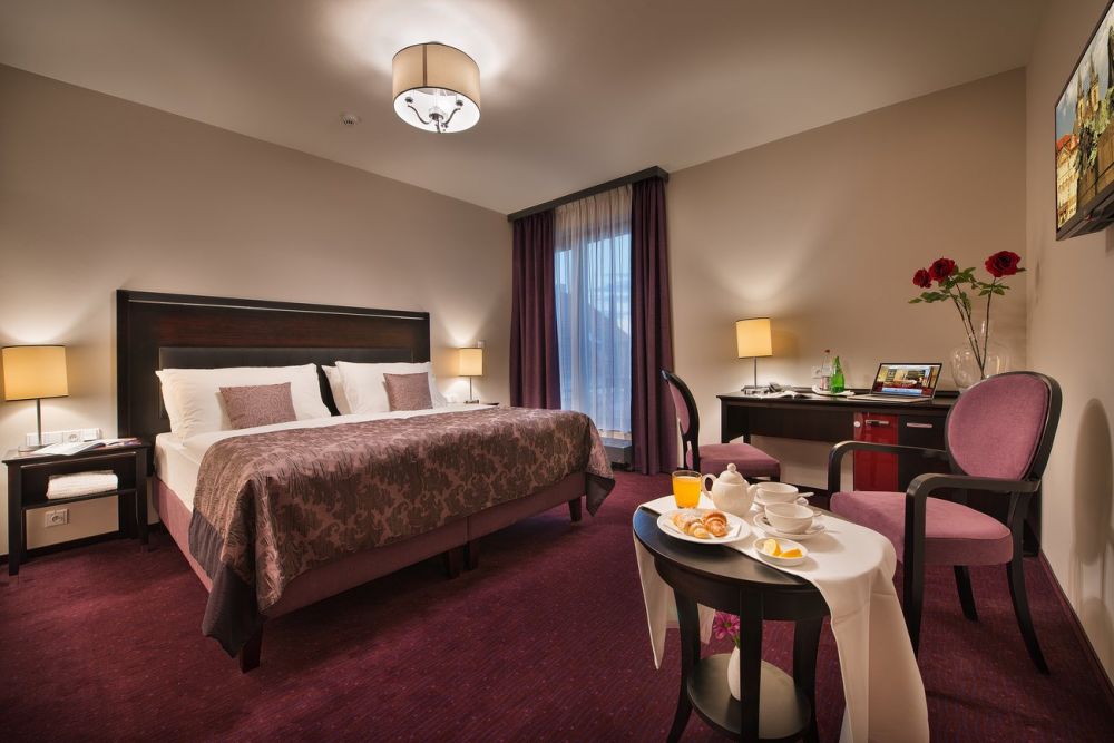 Standard, Embassy Prague 4*