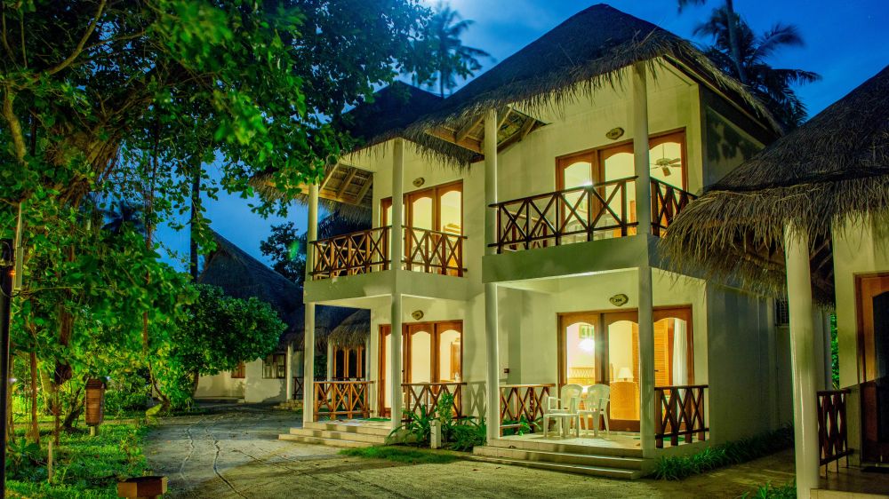 Deluxe Beach, Fihalhohi Maldives 4*