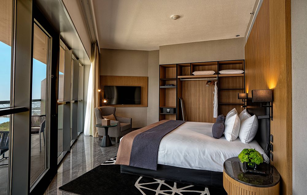 Executive Suite with Balcony with Soluna Beach Club Access, The First Collection Hotel Business Bay 4*