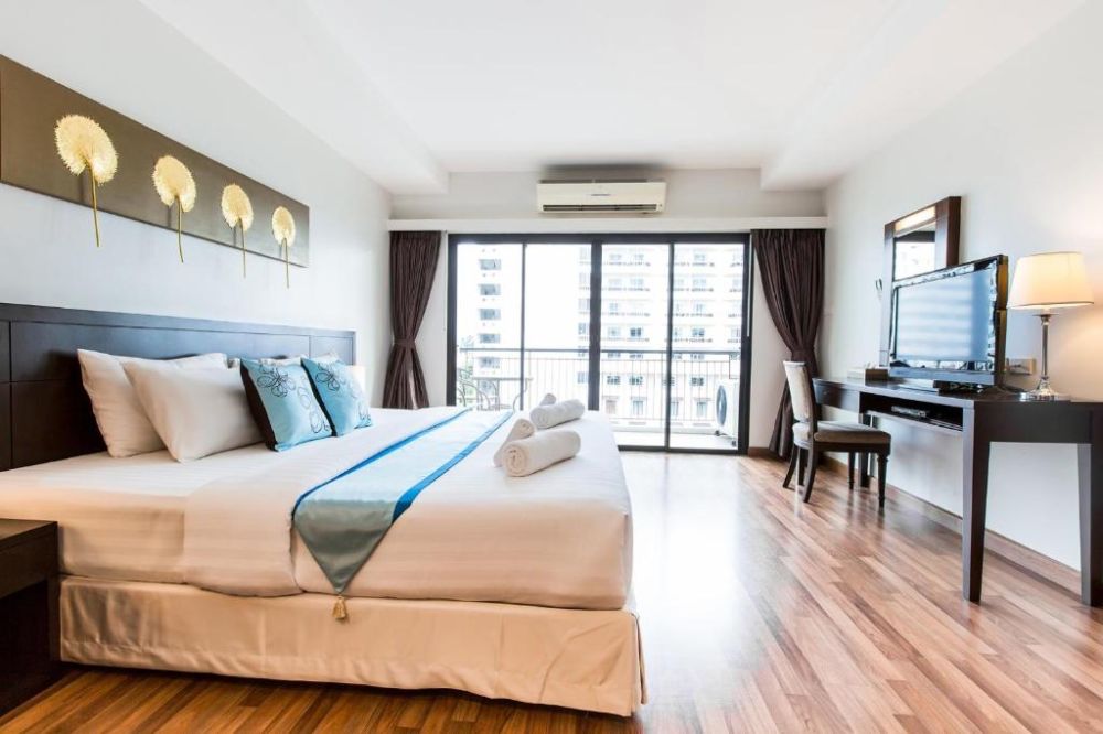 Grand Deluxe (East Wing), Fifth Jomtien 4*