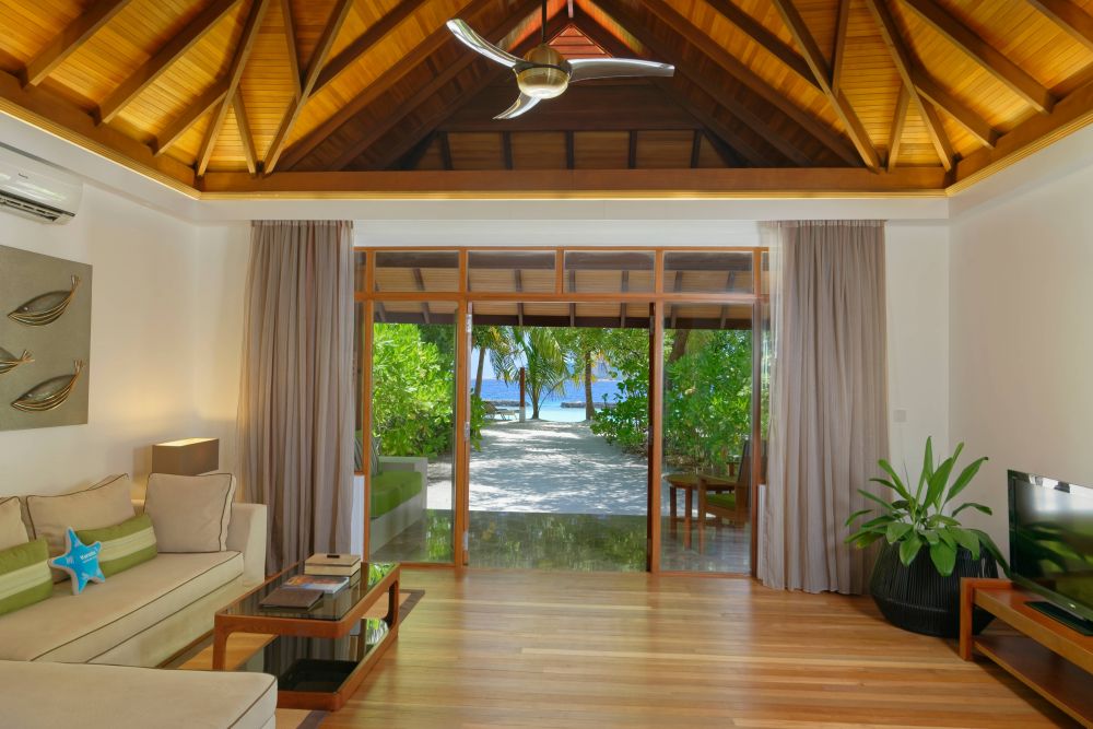 Beach Villa with Jacuzzi, Niva Kurumba Maldives (ex. Kurumba Maldives) 5*
