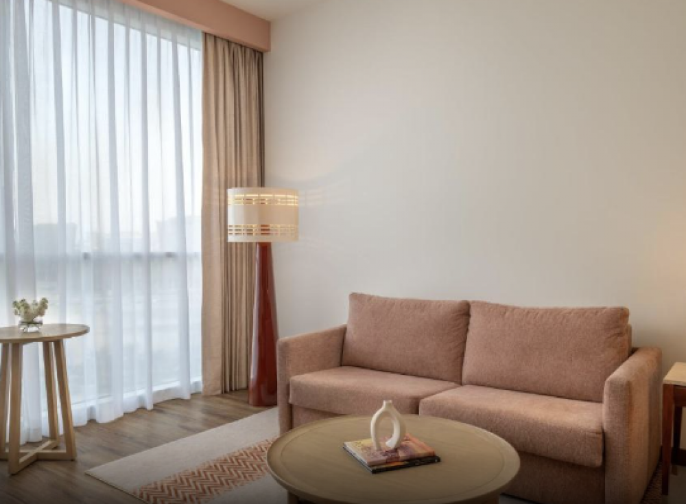 1 Queen Family Suite Plaza View, Yas Plaza Circuit (ex. Centro Yas Island Rotana) 4*