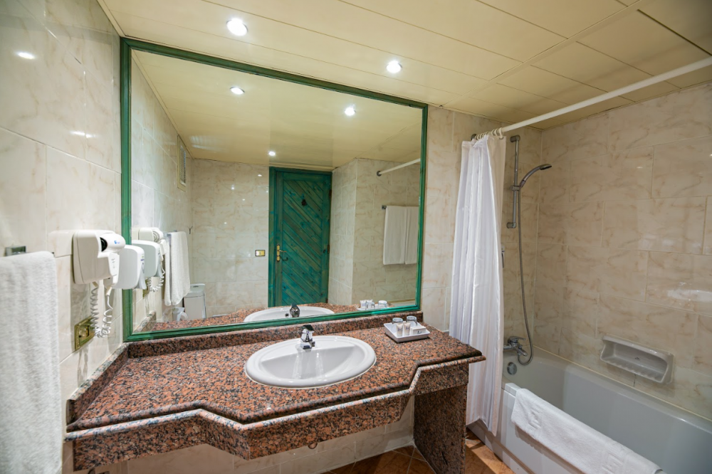 Standard Room/Lagoon View, Arabia Azur 4*