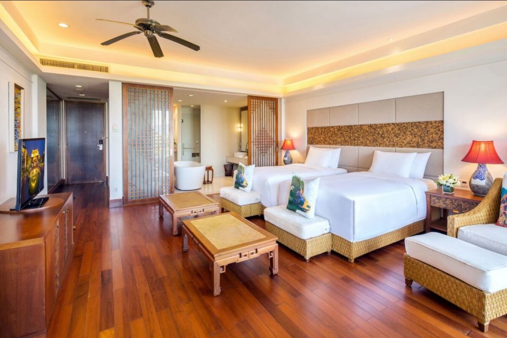 Swiss Pool View King/Twin bed room (ex.Grand Deluxe Room), Swissotel & Grand Mercure Sanya Yalong Bay 5*