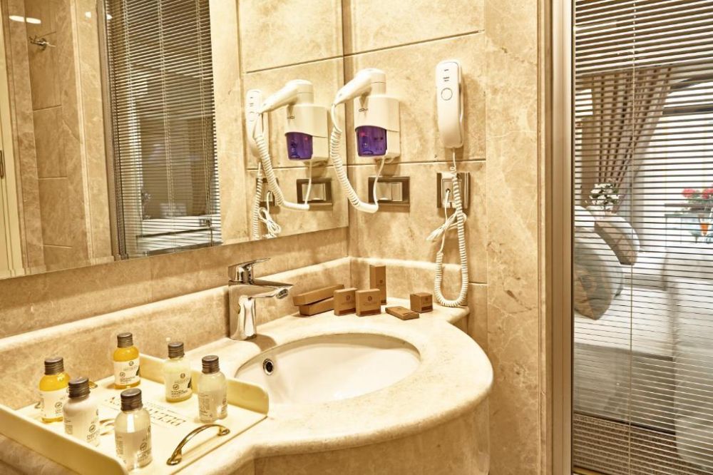 Deluxe Room, The Barbarossa Hotel Istanbul (ex. Beethoven Hotel Istanbul) 3*