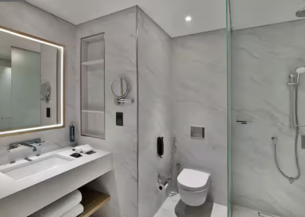 King Room With Sofa Bed, Hilton Garden Inn Dubai Business Bay 4*