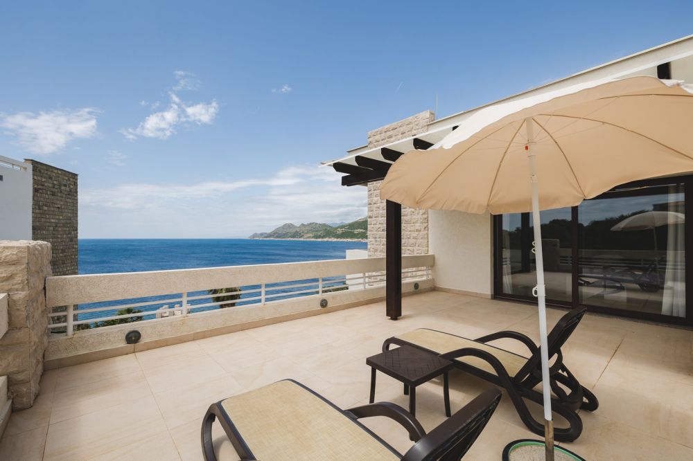 Suite Hot Tub, Radisson Resort Wind Rose 4*