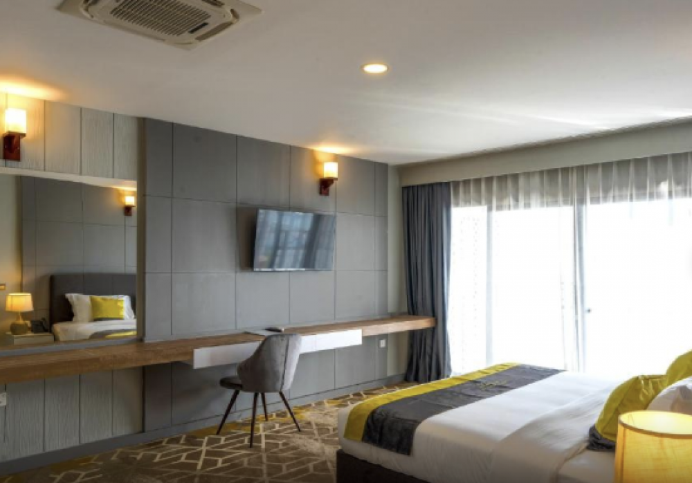 Standard King Room, Manhattan Business Hotel 4*