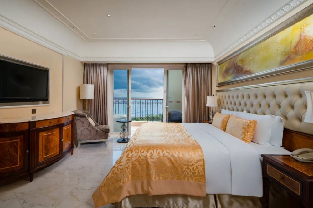 Crowne Plaza Standard Sea View High Room (ex.Super Sea View), Crowne Plaza Resort Sanya Bay 5*