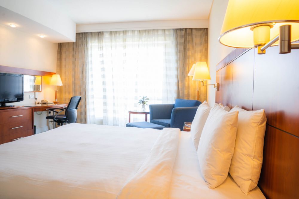 Superior Room, Millennium Lakeview Hotel (ex. Copthorne Lakeview Hotel) 4*