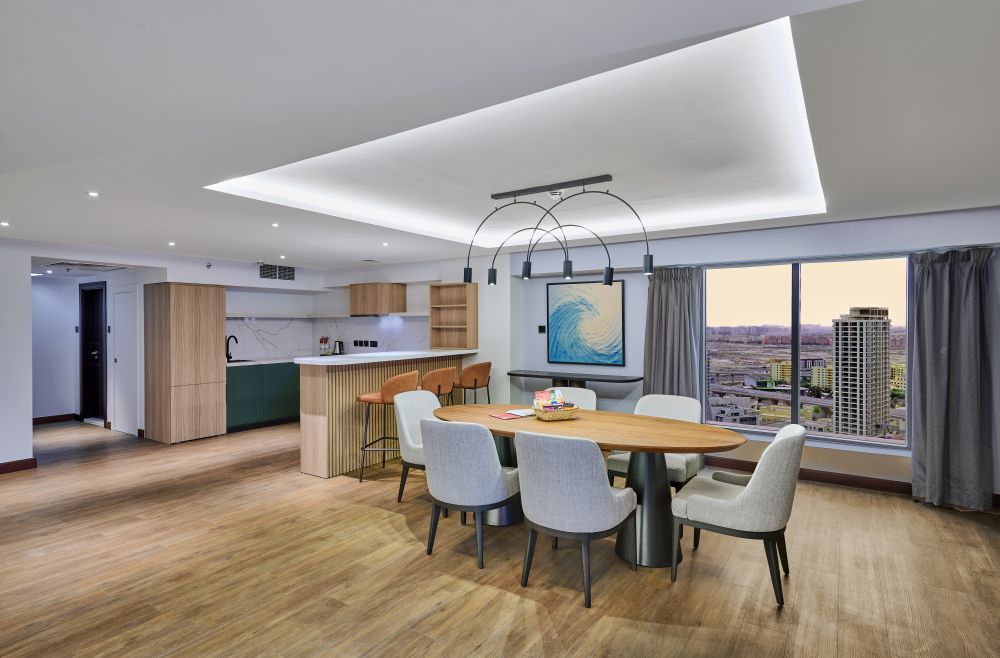 One bedroom Penthouse King Suite City View, Ramada Hotel & Suites By Wyndham Jbr (ex. Hawthorn Suites) 4*
