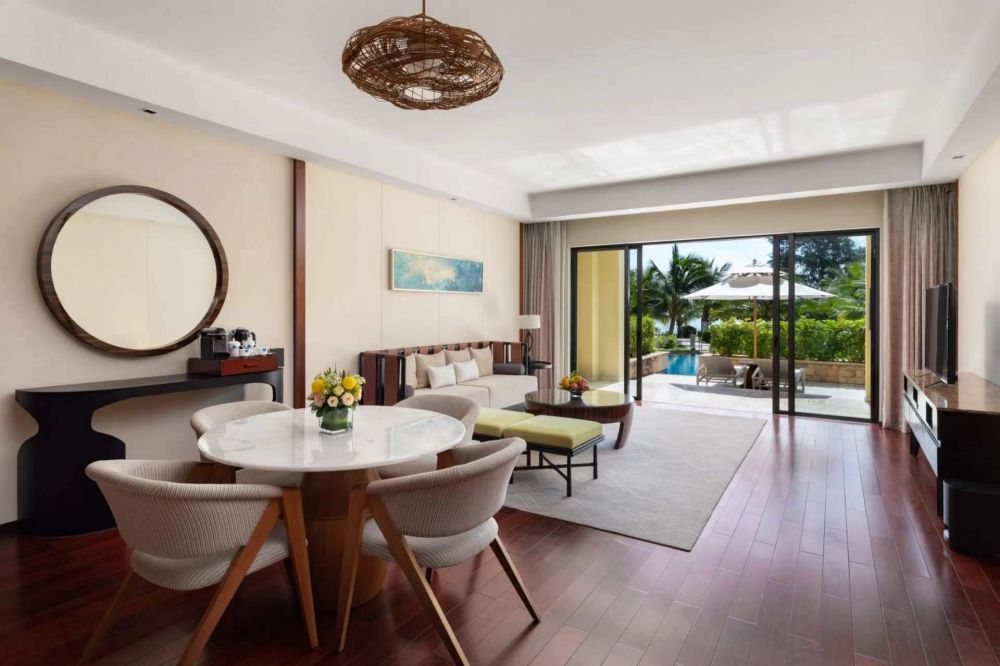 Lagoon Access Suite, The Ritz-Carlton Sanya Yalong Bay 5*