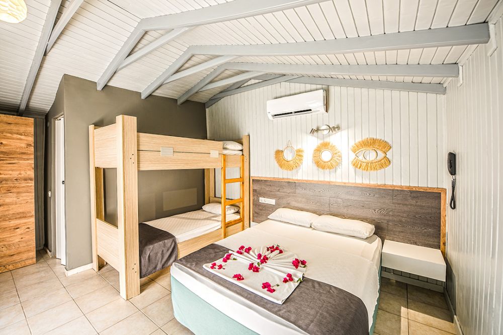 Standard Large Room, Leda Beach Hotel 2*