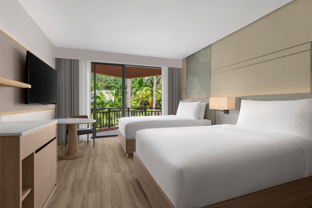 Premier Guest Room, Courtyard by Marriott Phuket, Patong Beach Resort (ex.Patong Merlin Hotel) 5*