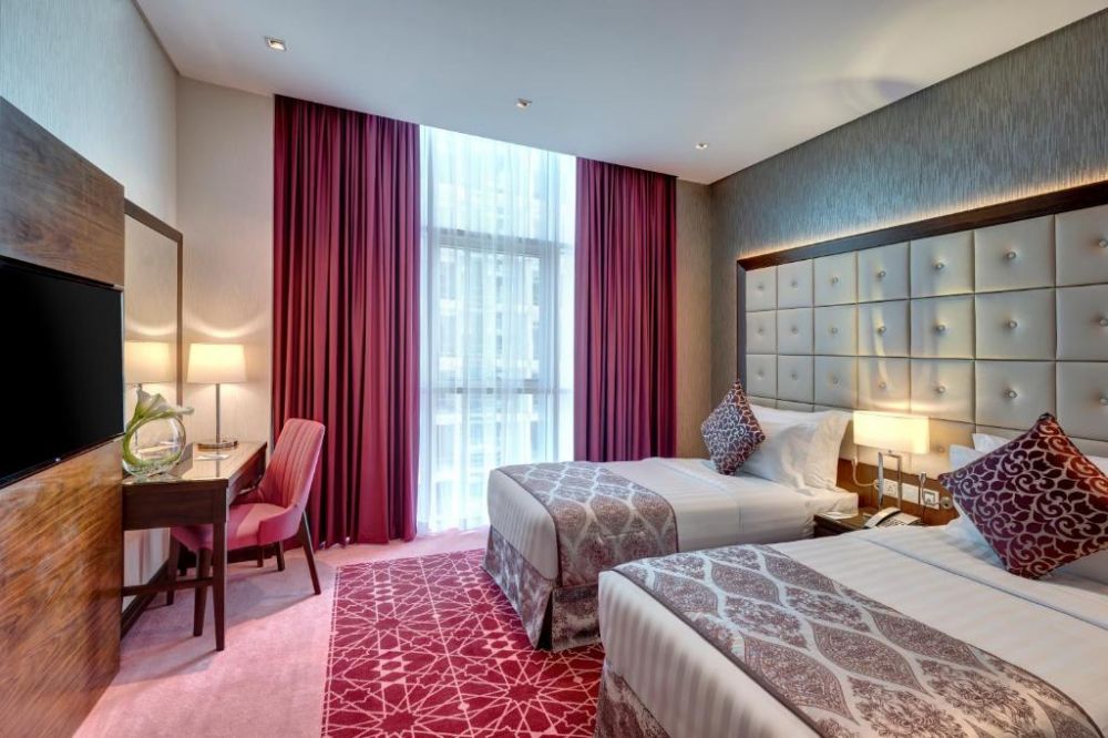Two Bedroom City View/ Canal View, Royal Continental Suites 4*