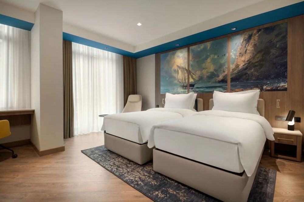 Comfort Twin Room, City View, La Quinta by Wyndham Batumi 4*