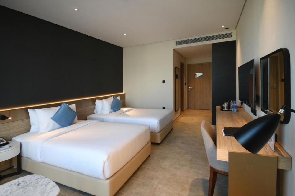 Superior Room, Beach Walk Hotel Jumeirah 4*