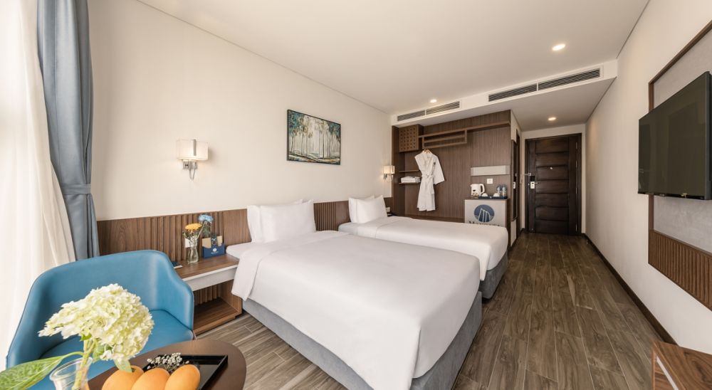 Executive, Mangata Beachfront Hotel 4*