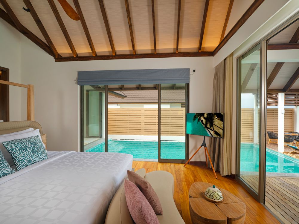 Semi-Ocean Pool Suite, Meyyafushi Maldives 5*