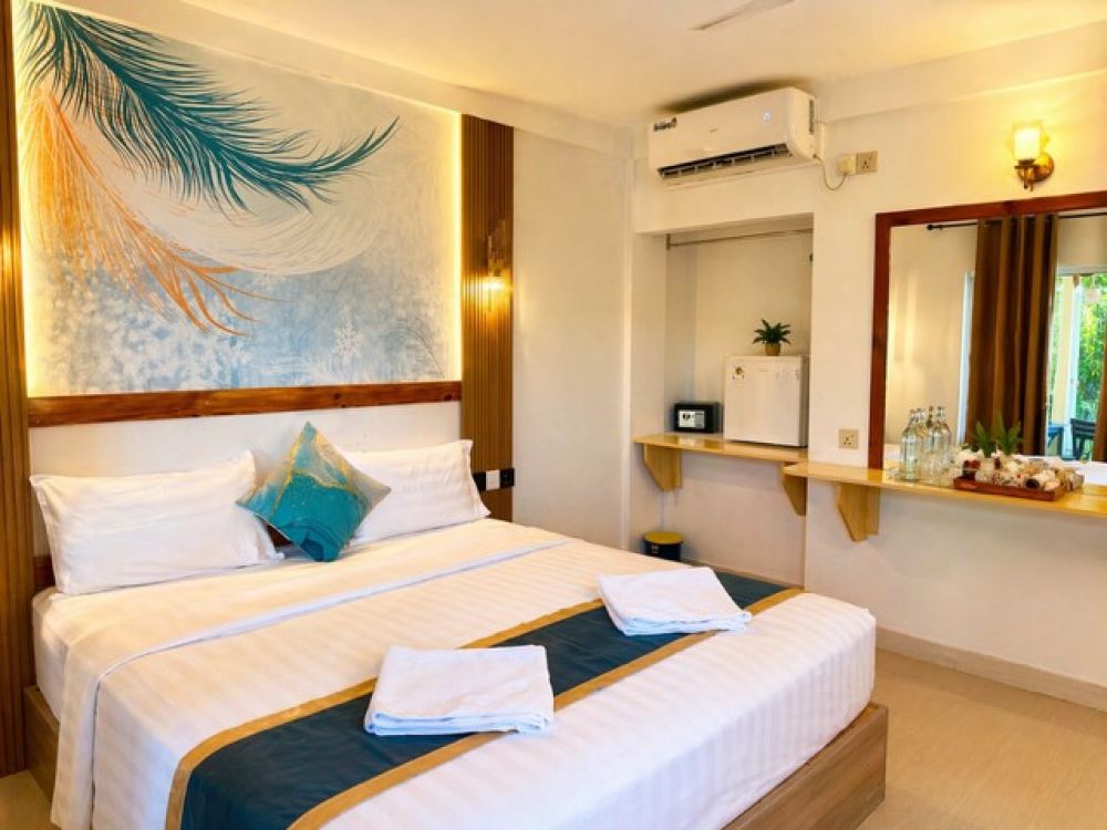 Deluxe Double Room - Pool View, Sorenzo Maldives 3*