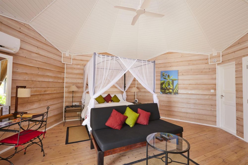 O Jacuzzi Beach Villa (Age 12+), Kuredu Island Resort 4*