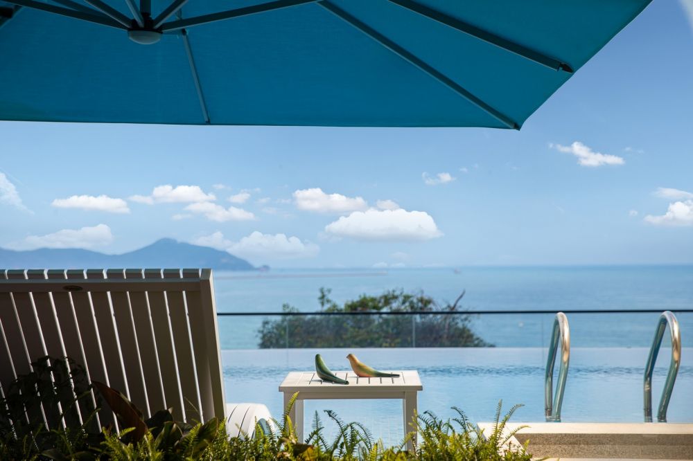 Premium Ocean View Outdoor Private Pool (1 king premium ocean view pool access), Voco Sanya Dadonghai 5*