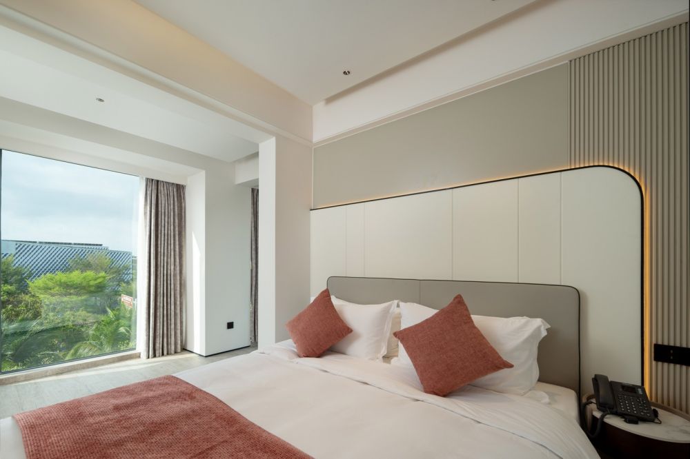 Mountain View Two-bedroom Suite, Sanya Yalong Bay No.99 Suite Resort Hotel 4*